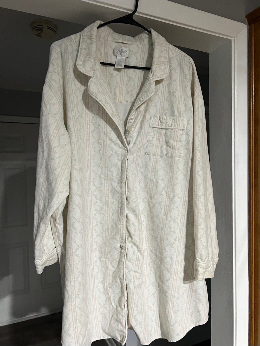 Women's Go Softly Flannel Cream Patterned Robe
